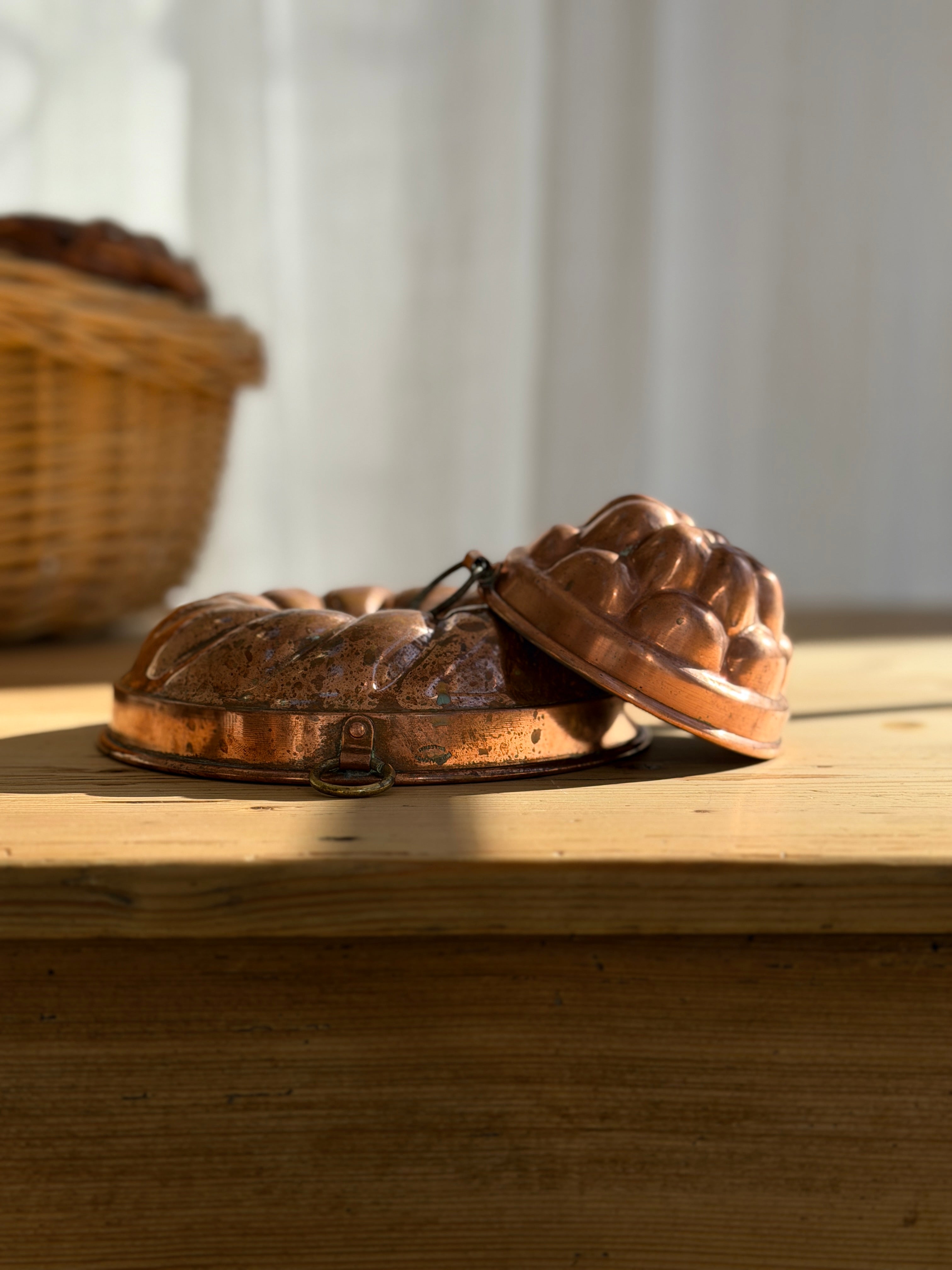 Antique French Copper Molds (Set of 2) – La Maison Brocante